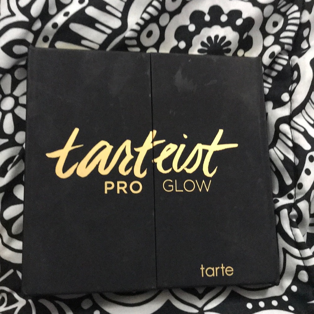 Tarte tarteist pro glow palette
